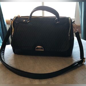 Gussaci Elegant Black Handbag With straps for Crossbody